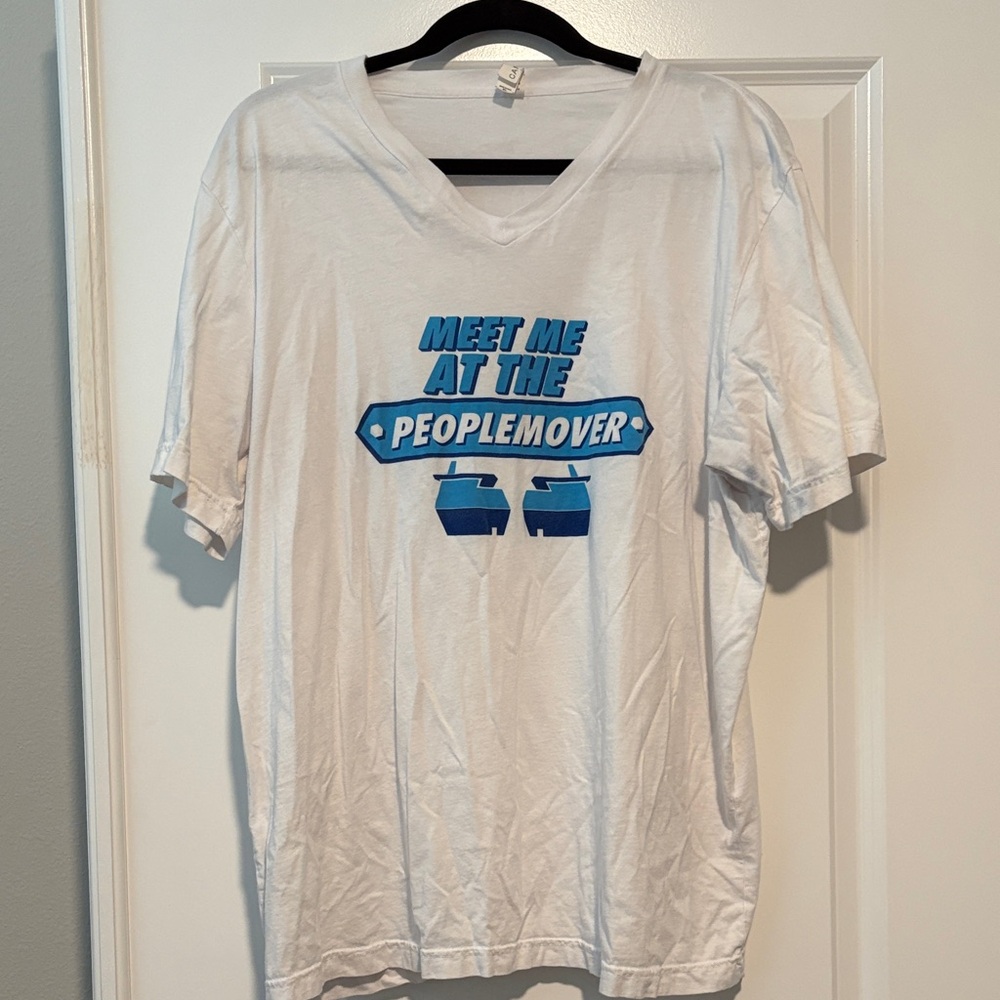 Disney Tomorrowland Meet Me At The PeopleMover White Graphic Tee unisex XL